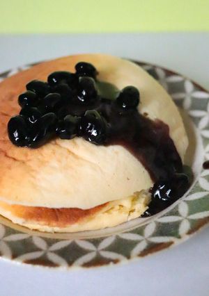 パンケーキ（ホットケーキ）黒豆ソースかけ-レシピのメイン写真