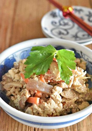 家庭料理の定番!やさしい味の炒り豆腐-レシピのメイン写真