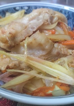 豚と玉ねぎ茗荷炒め丼-レシピのメイン写真