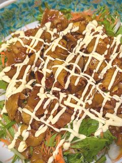 鶏皮のピリ辛照り焼きサラダ-レシピのメイン写真