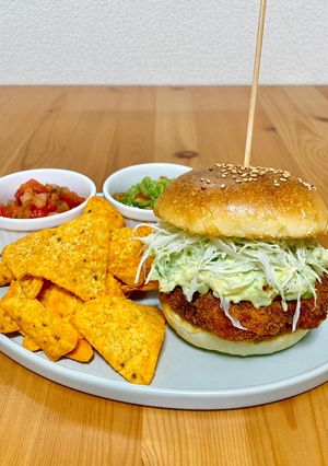 エビカツアボカドタルタルバーガー-レシピのメイン写真