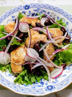 鶏肉とわさび菜のエスニックサラダ-レシピのメイン写真