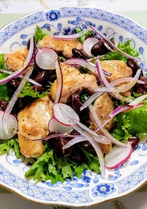 鶏肉とわさび菜のエスニックサラダ-レシピのメイン写真