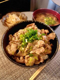 簡単!絶品!ネギ塩豚丼-レシピのメイン写真