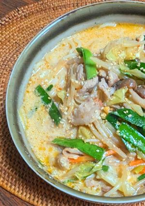 豚バラ肉とたっぷり野菜の煮込みラーメン-レシピのメイン写真