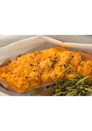 人参マヨソースをのせた鮭のホイル焼き-レシピのメイン写真