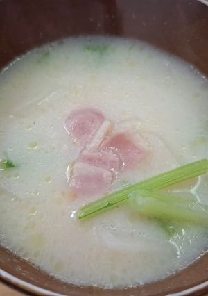 ベーコンとかぶの豆乳スープ-レシピのメイン写真