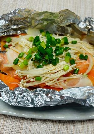 鮭と具だくさん野菜のホイル焼き-レシピのメイン写真