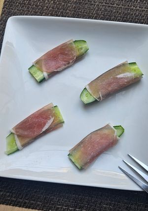 家庭菜園!もぎたてキュウリの生ハム巻き!-レシピのメイン写真