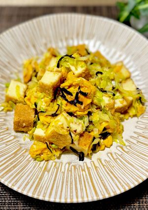 塩昆布の旨み！厚揚げとキャベツのふわふわ卵炒め-レシピのメイン写真