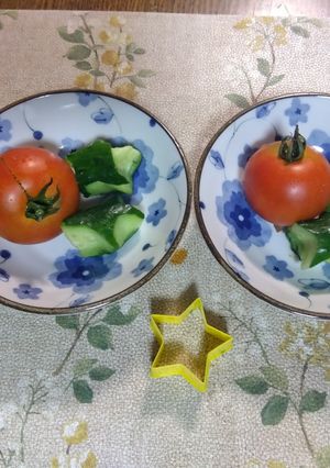 七夕にも！トマト丸ごと星型胡瓜の生サラダ-レシピのメイン写真