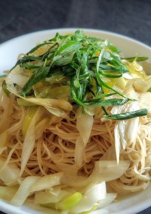 ネギの甘さが薫る！ ネギゴマ焼きそうめん-レシピのメイン写真