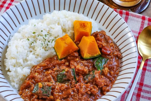 水不使用！かぼちゃのトマトキーマカレー