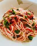 スベリヒユのトマトパスタ　雑穀麺