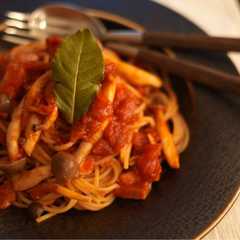 ハーブとしめじとベーコンのトマトソースパスタ🌿-レシピのメイン写真