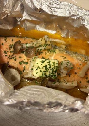 しめじと鮭のホイル焼き(味噌マヨバター)-レシピのメイン写真