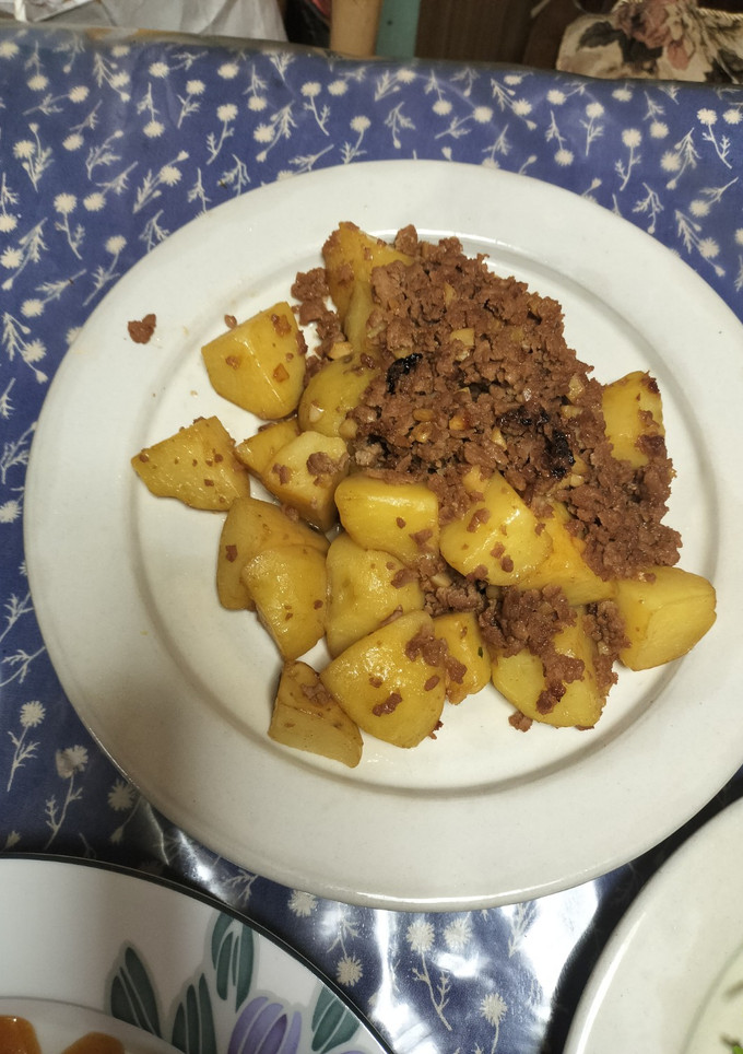 じゃがいもとひき肉のオイスターソース炒め-レシピのメイン写真