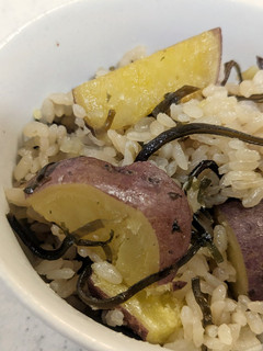塩昆布で…美味しいさつまいもご飯-レシピのメイン写真