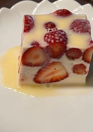 イチゴ🍓のミルク寒天 練乳がけ-レシピのメイン写真