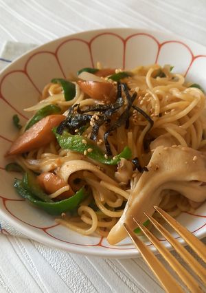 和風ドレッシングとめんつゆの炒めパスタ-レシピのメイン写真