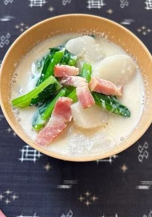 かぶとベーコンの豆乳スープ by 草津市-レシピのメイン写真