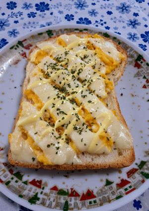 レンジ炒りたまとチーズのトースト-レシピのメイン写真
