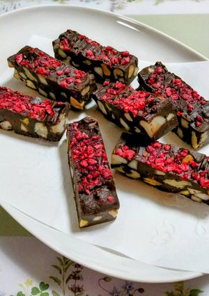 簡単チーズ&ナッツのバレンタイン生チョコ-レシピのメイン写真