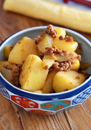 昔懐かしい♪じゃがいもとひき肉のカレー煮-レシピのメイン写真