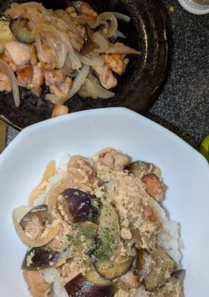 減塩2食を同時調理。親子丼と茄子鶏炒め-レシピのメイン写真