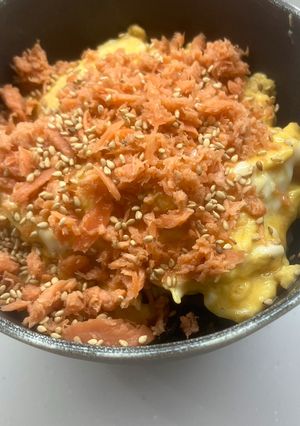 【簡単あさごはん】鮭とふわふわたまご丼-レシピのメイン写真