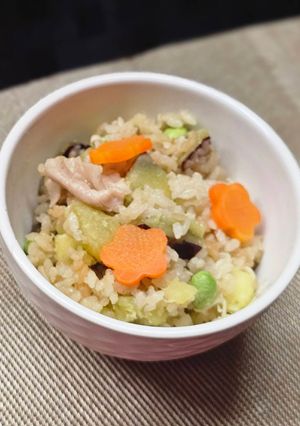 さつまいもとしめじの変り種炊き込みご飯-レシピのメイン写真