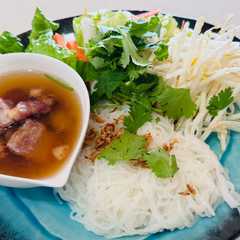 รูปของ ブンチャー