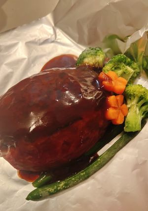 洋食屋さん風🐾包み焼きハンバーグ-レシピのメイン写真