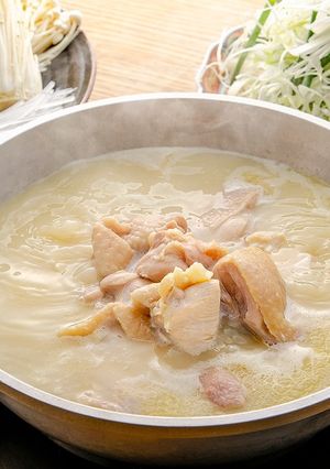 鶏ガラで作る本格 濃厚水炊き-レシピのメイン写真