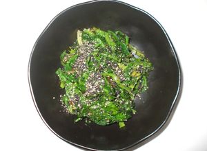 ほうれんそう黒胡麻あえ♪簡単レシピ-レシピのメイン写真