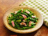 レンジで★アスパラとベーコンの塩胡椒和え