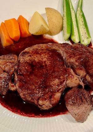 赤ワインソースのステーキ-レシピのメイン写真