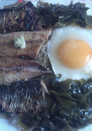 備蓄米でカフェ丼V77にしんわかめ+月見-レシピのメイン写真