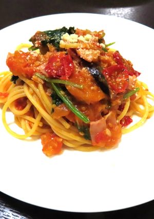 トマトソースパスタ＋セミドライトマト-レシピのメイン写真