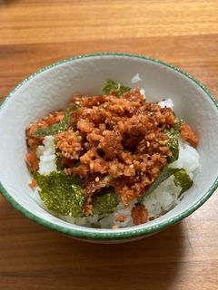 簡単すぎおいしい!サクサク焼鮭フレーク丼-レシピのメイン写真