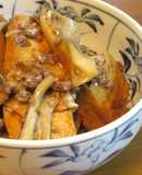 【 豚ひき肉と厚揚げと舞茸の甘辛煮 〗