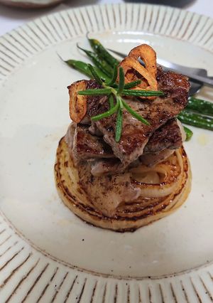 おしゃれステーキの盛り付け方-レシピのメイン写真