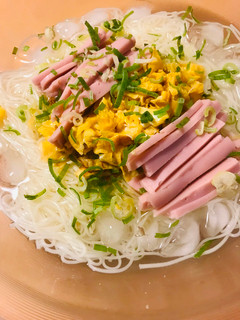 冷製素麺●魚肉ソーセージうす焼き玉子添え-レシピのメイン写真