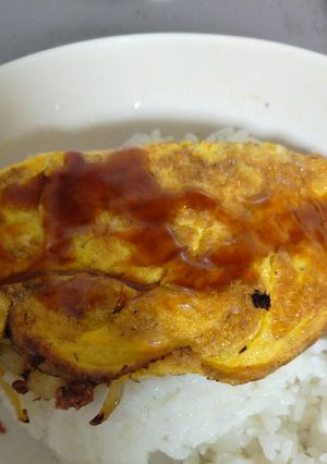 コンビーフと玉葱のオムレツ丼-レシピのメイン写真