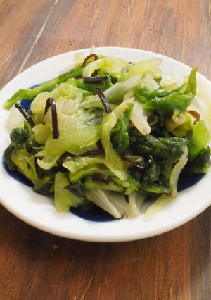 《副菜②》レタスの塩昆布和え-レシピのメイン写真