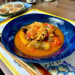รูปของ 鶏肉のラタトゥイユ風煮込み