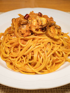 鯖缶とマッシュルームのトマトソースパスタ-レシピのメイン写真