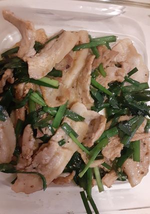 豚バラ肉とニラ焼肉炒め-レシピのメイン写真