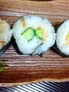 おにぎり海苔で巻き寿司を作ります。-レシピのメイン写真