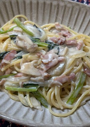 ベーコンと小松菜のクリームパスタ-レシピのメイン写真